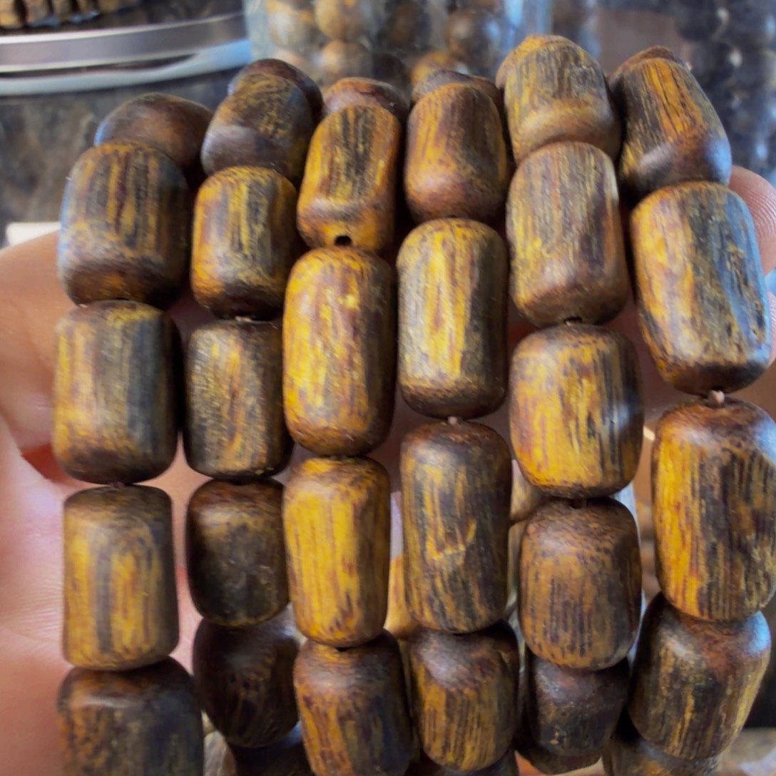 沉香碎屑沉香沉水浮树心油8g发一条