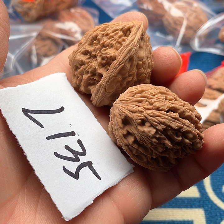 文玩核桃把件南疆