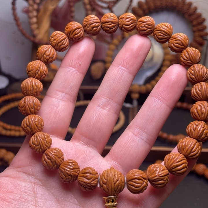 石楠木龙纹桃核籽