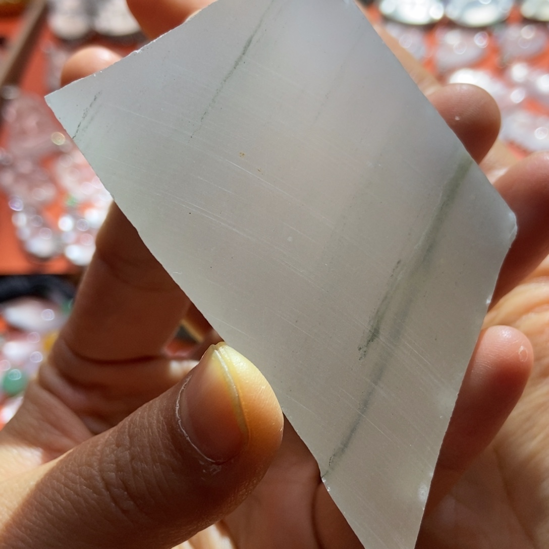 石英质玉未镶嵌颈饰