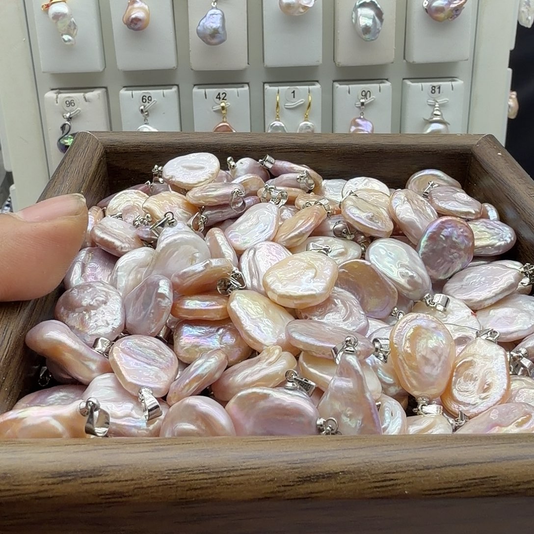 淡水珍珠颈饰合金