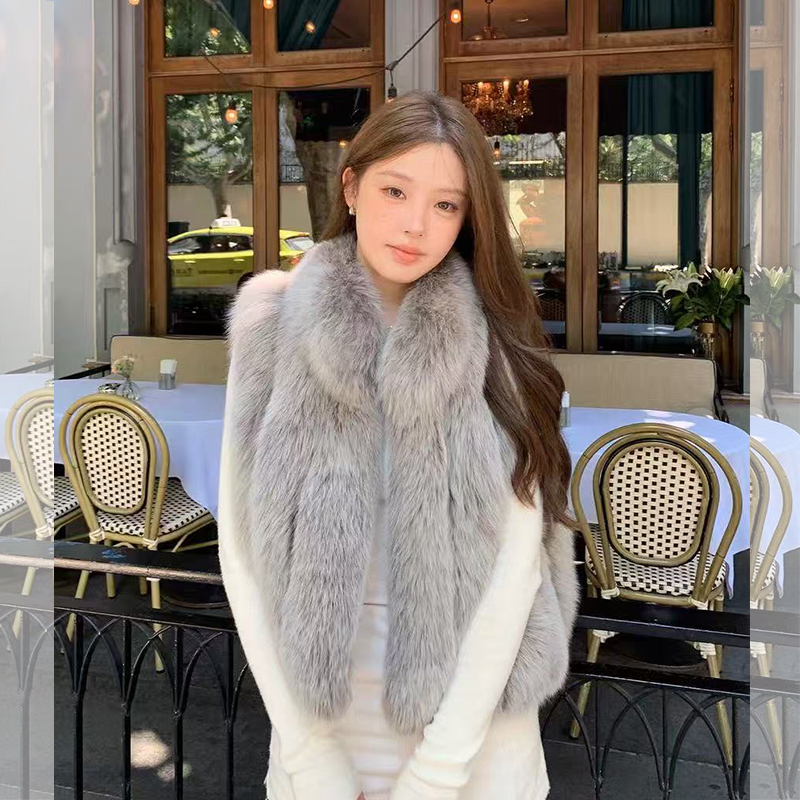 芬兰进口狐狸毛皮草马甲女2025新款短款蓝狐背心竖排毛毛外套显瘦