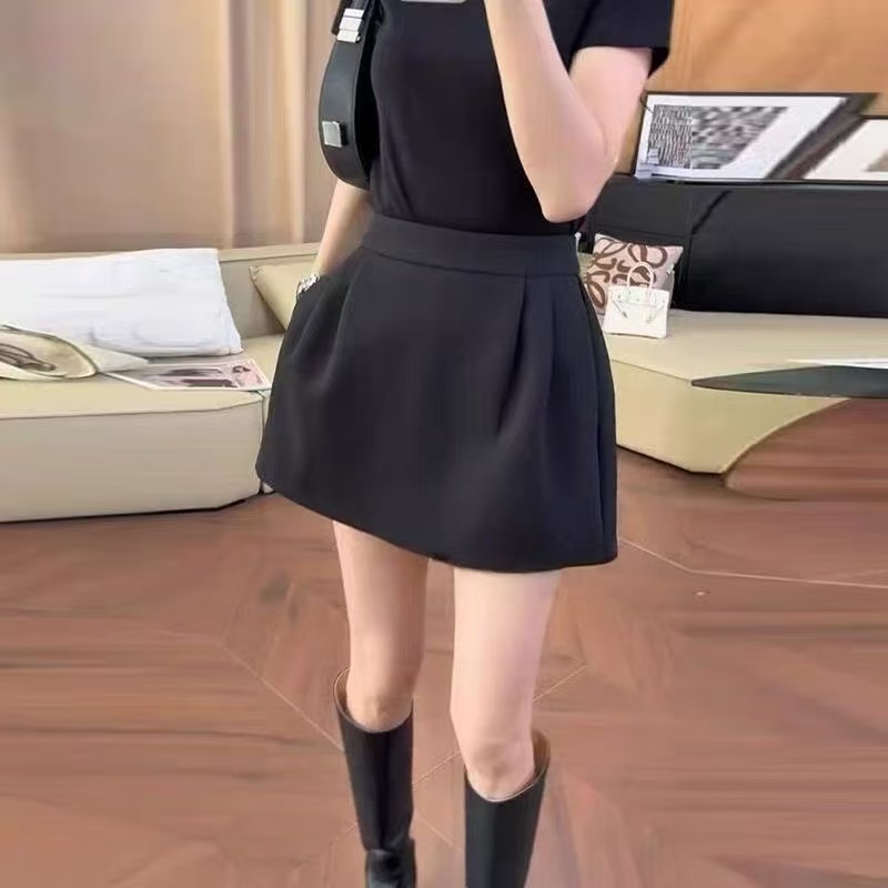 黑色毛呢短裙女秋冬2025新款高腰显瘦口袋气质百搭西装半身裙大码