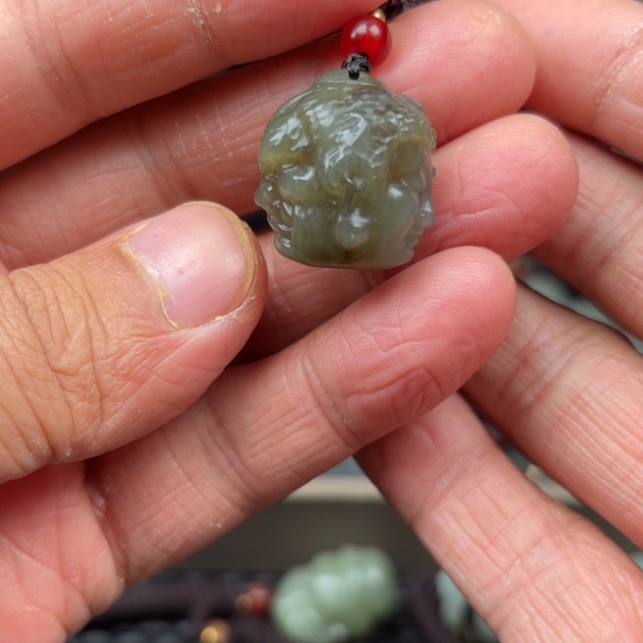 和田玉吊坠未镶嵌