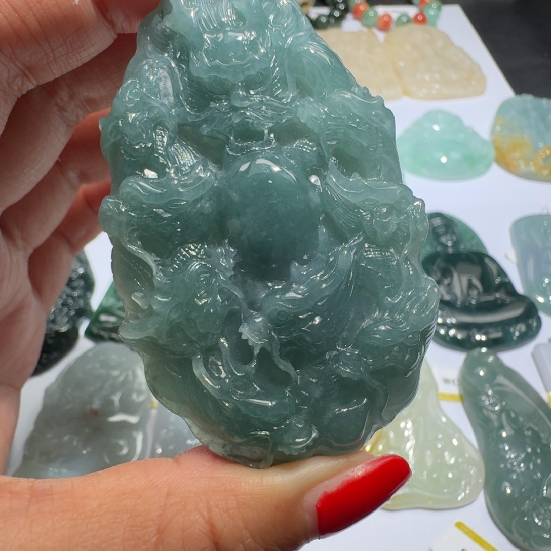 翡翠未镶嵌颈饰吊坠