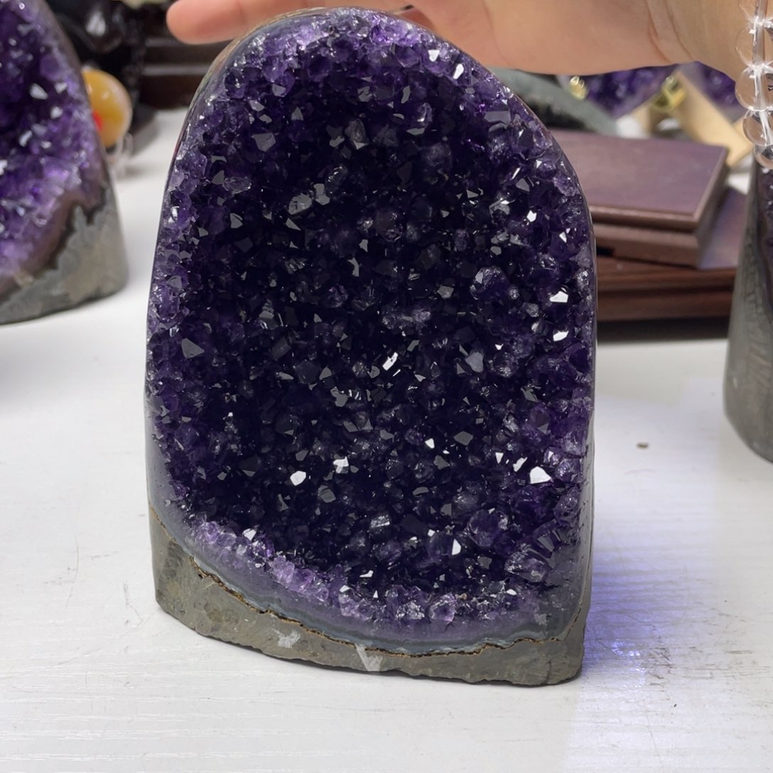 紫晶大型摆件（非配饰）未镶嵌山**咚