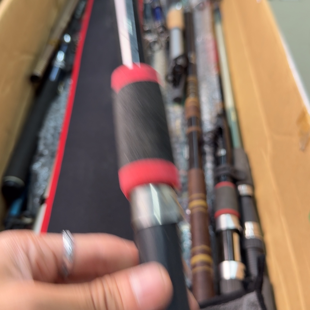 a***a钓鱼竿孤品微瑕疵