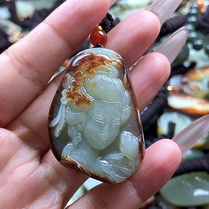 和田玉颈饰未镶嵌