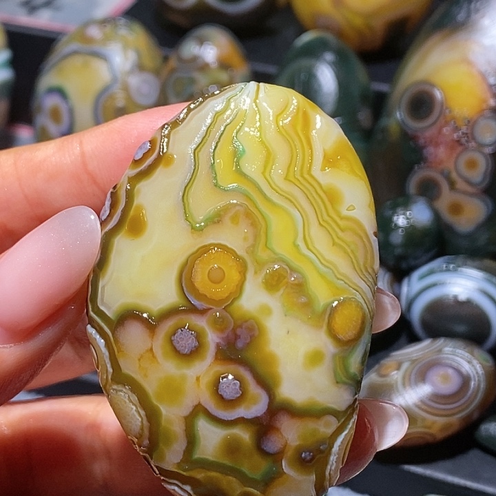 玛瑙/玉髓未镶嵌珠宝奇石90