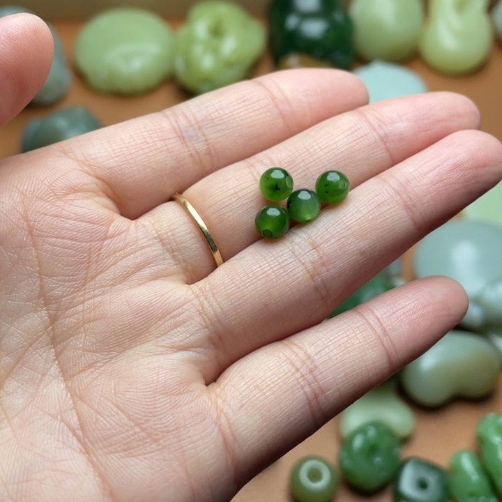 【闪购商品】颈饰未镶嵌和田玉小*