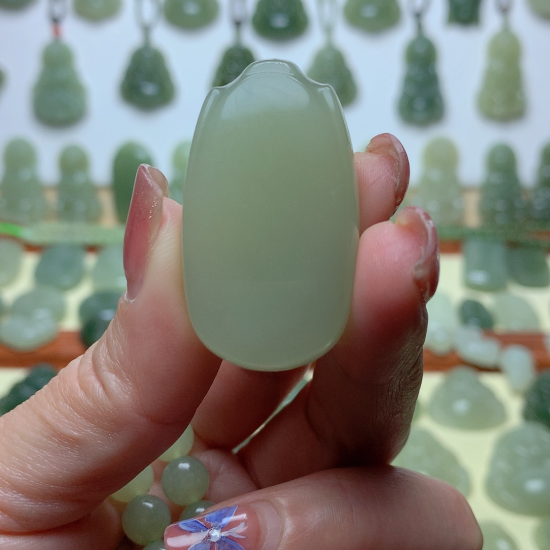 和田玉吊坠未镶嵌日****L