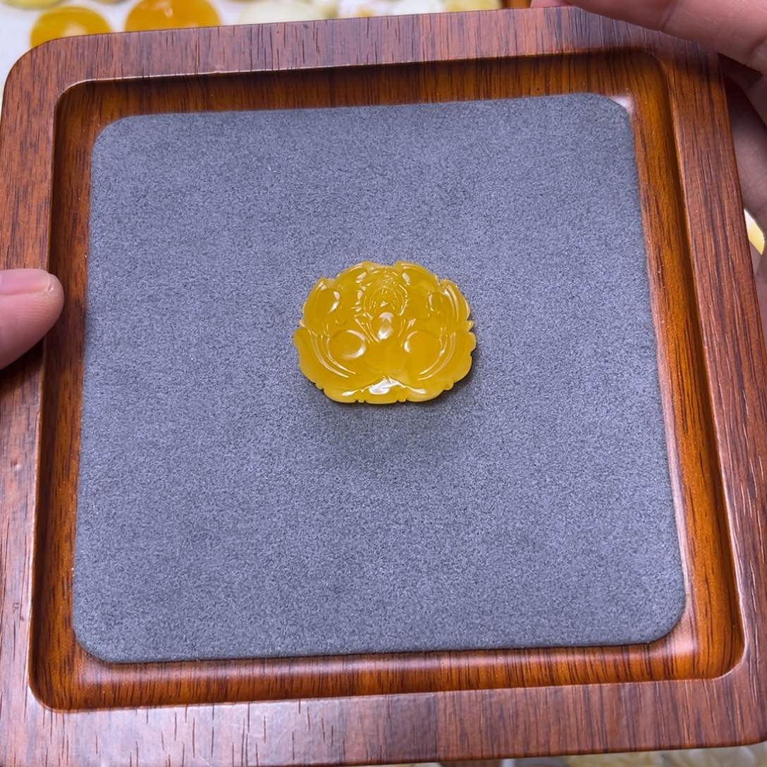 琥珀颈饰未镶嵌蜜蜡牡丹花