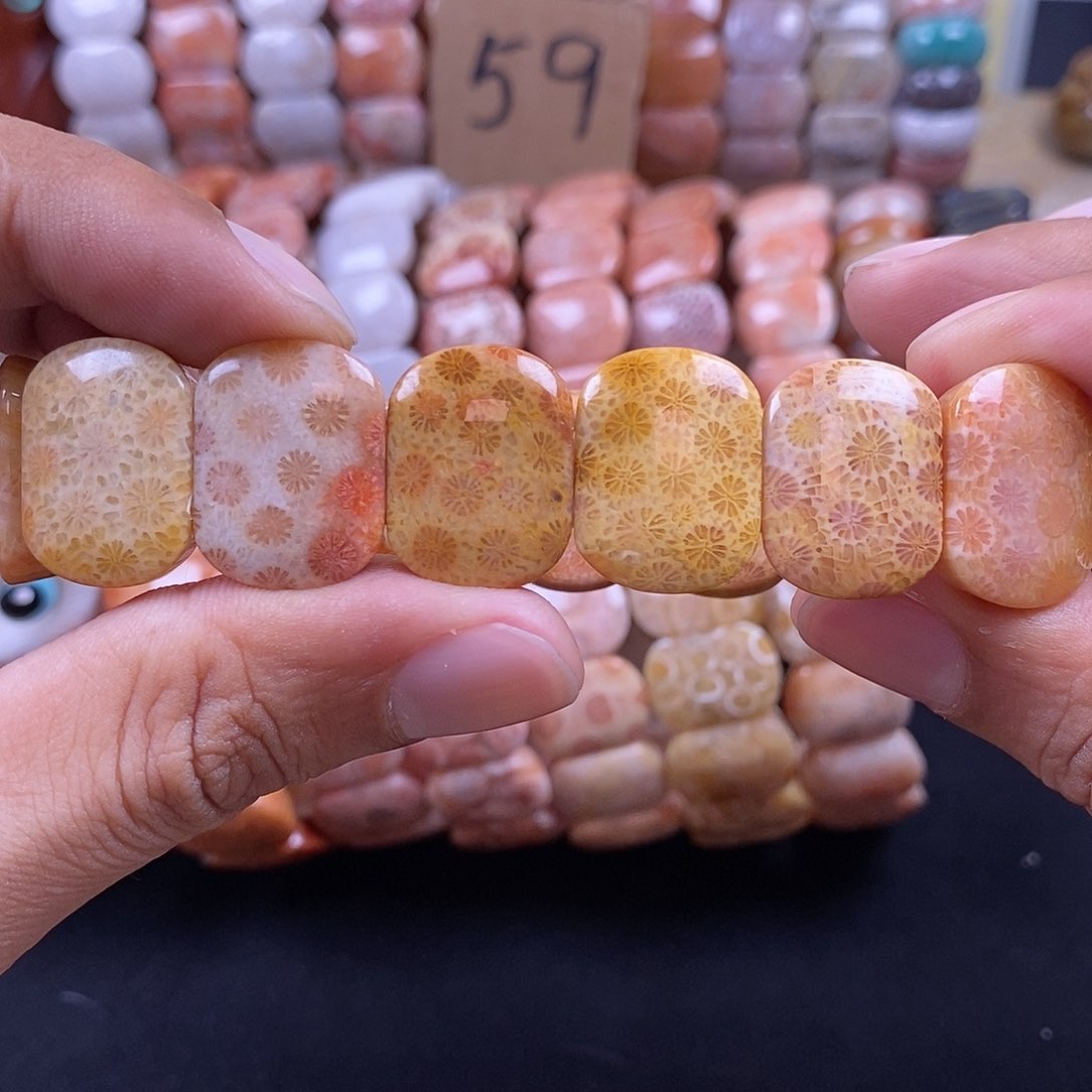 硅化珊瑚（珊瑚玉）未镶嵌手牌满花小花花113