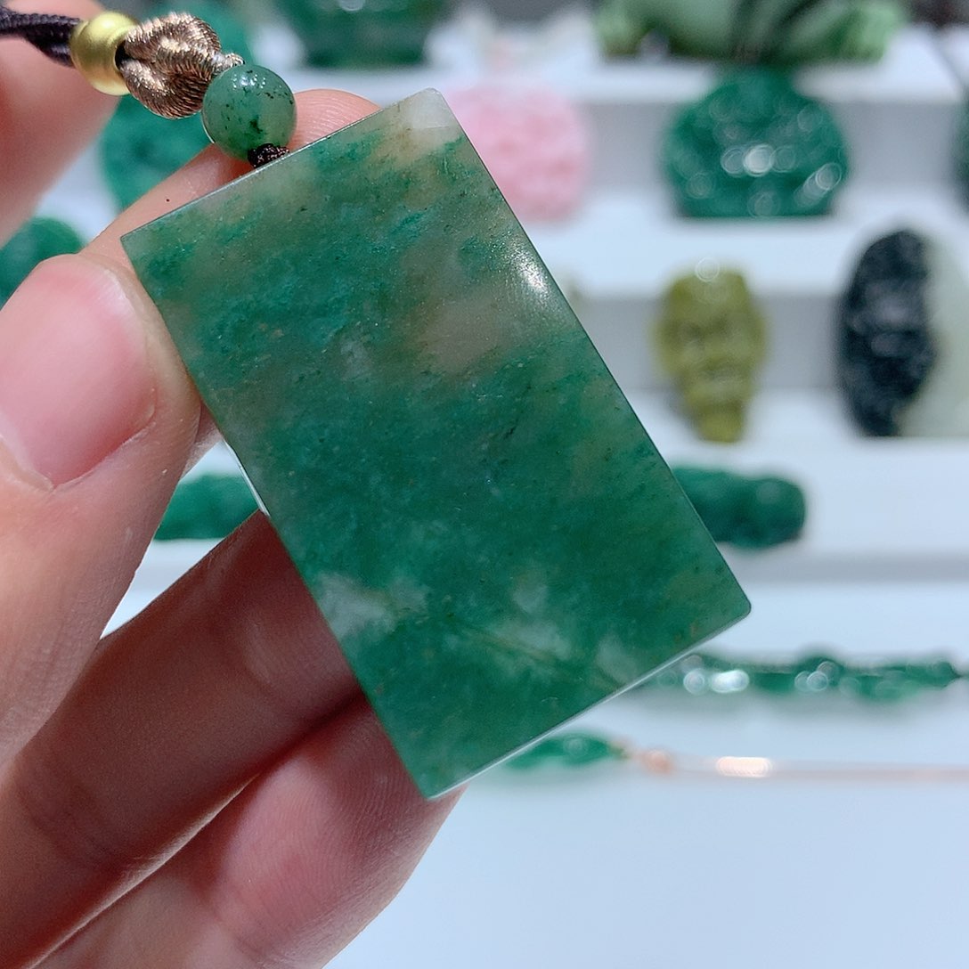 独山玉挂件未镶嵌