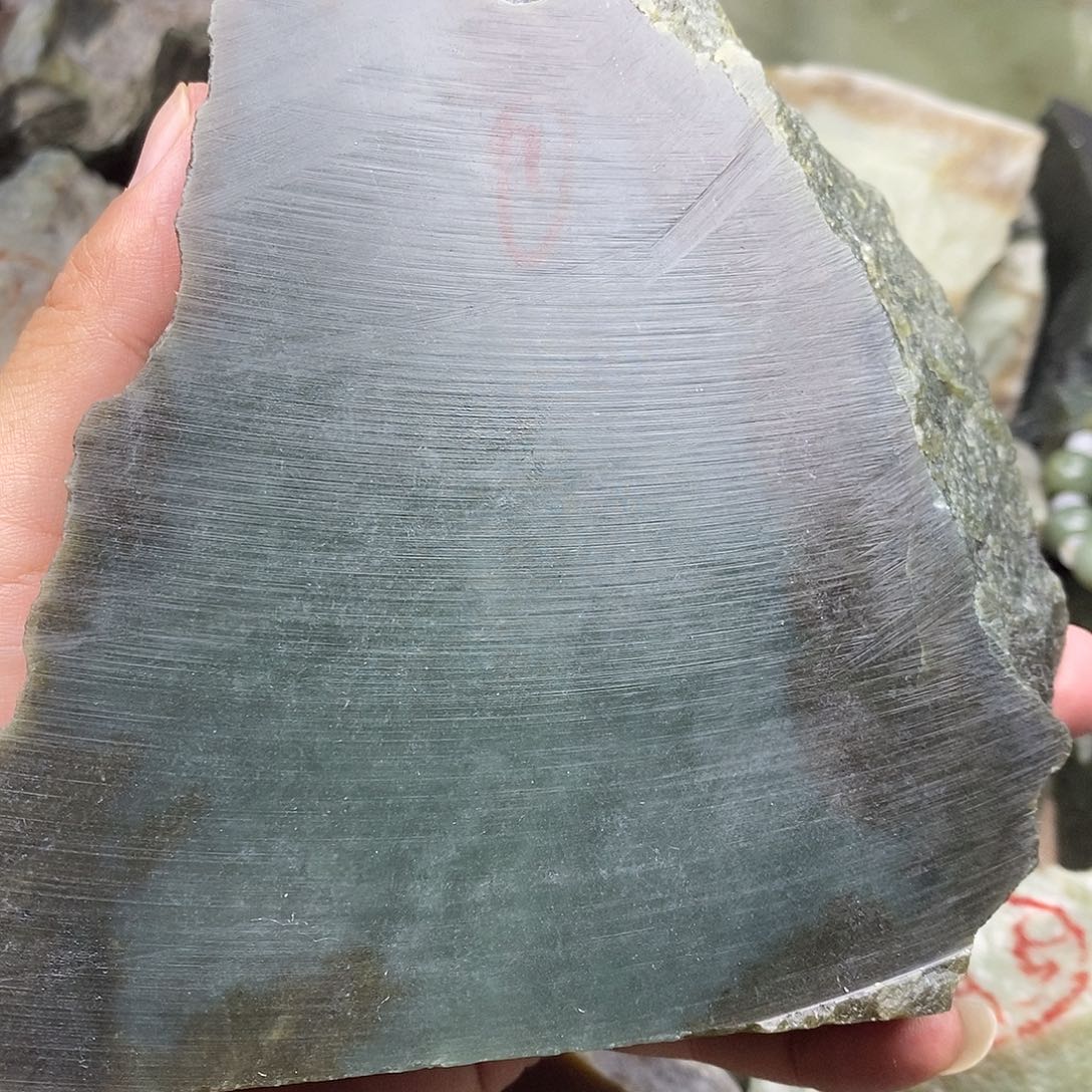 和田玉（糖玉）未镶嵌珠宝奇石