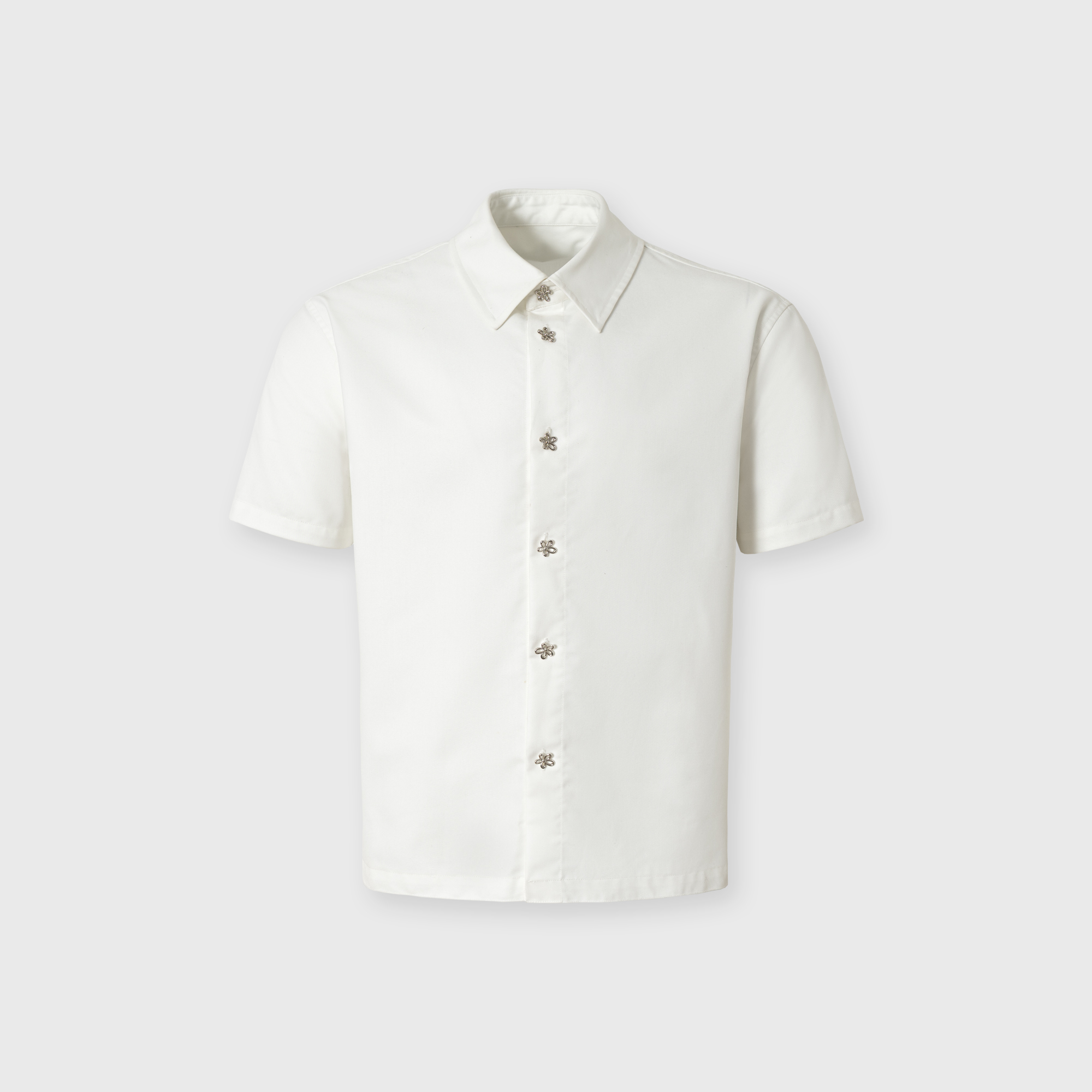 Breathy “山茶花语”TR混纺背后打褶皮牌花形扣短宽boxy短袖衬衫