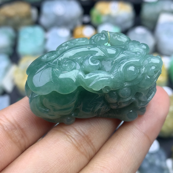 翡翠颈饰未镶嵌天然缅甸翡翠