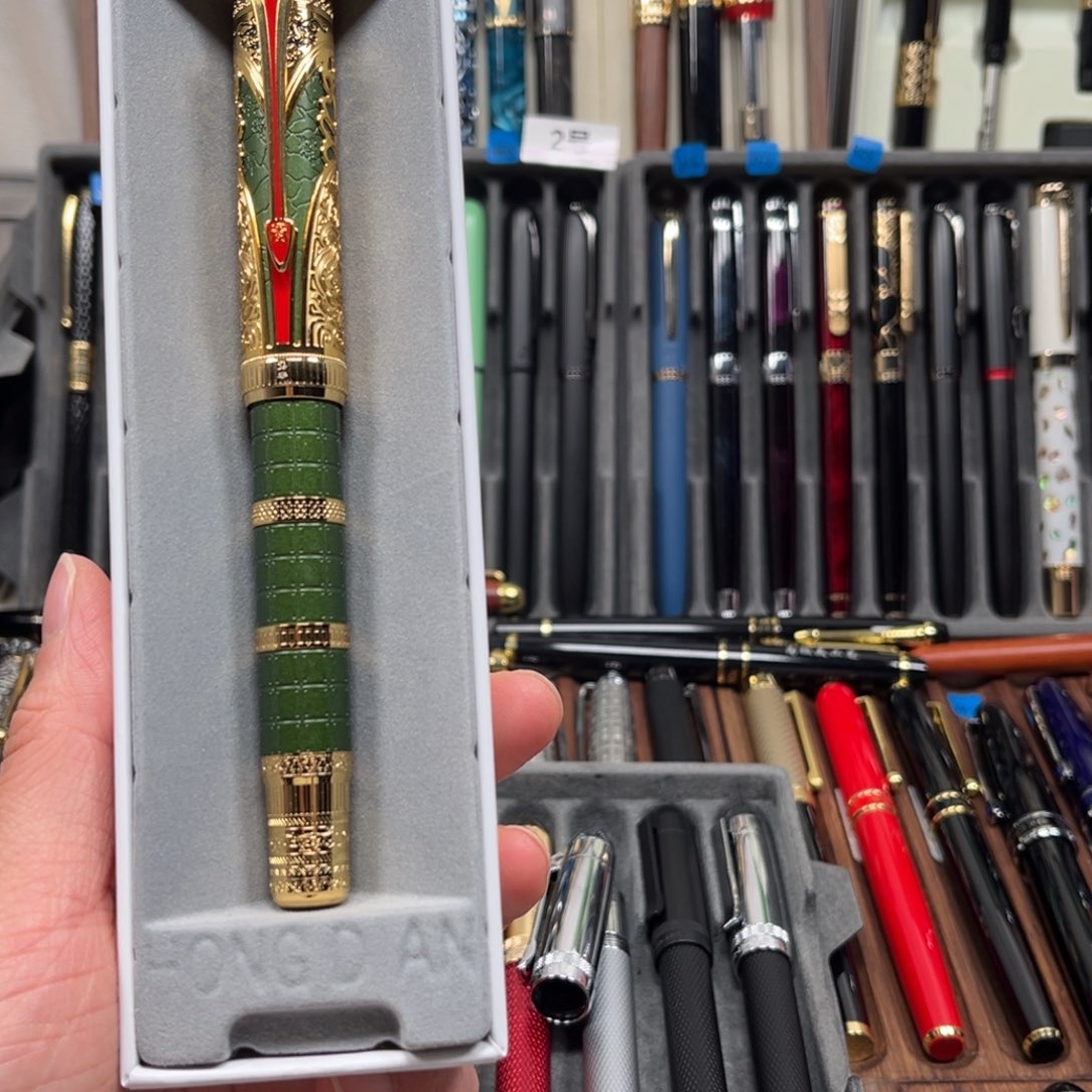 便携式大秦绿色长刀研