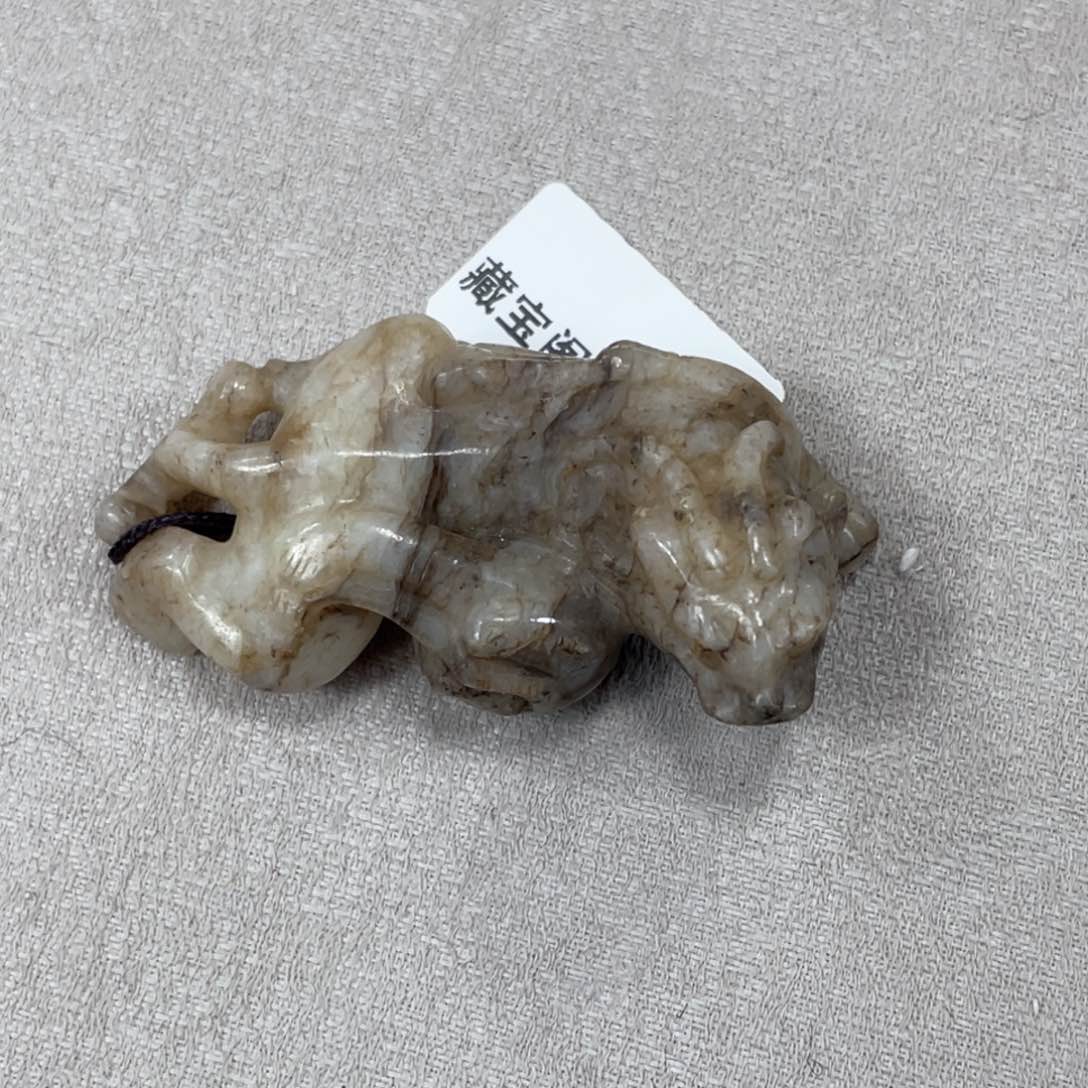 和田玉（糖玉）颈饰未镶嵌山**逢