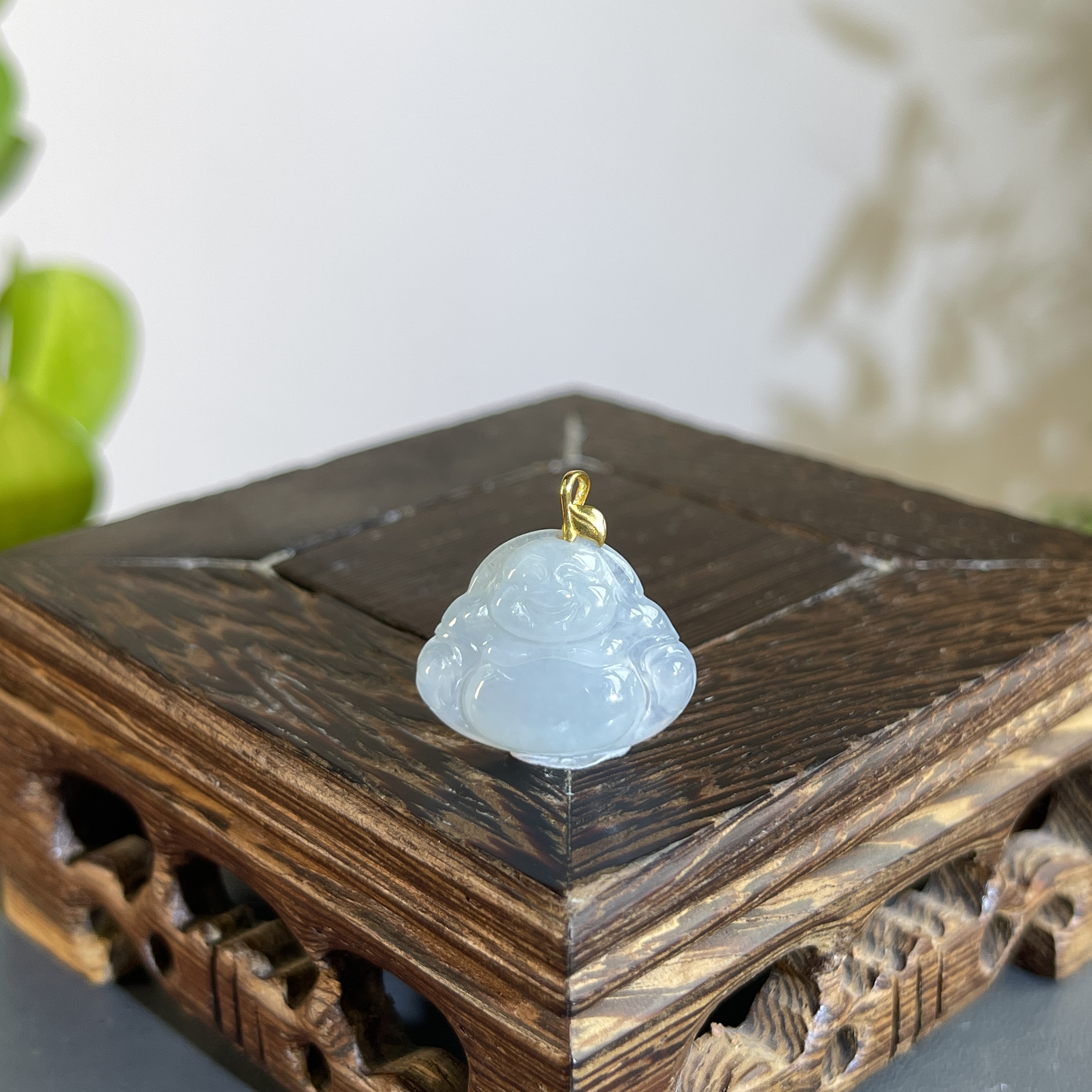 JXB08-011  天然缅甸A货翡翠  18K金扣佛公