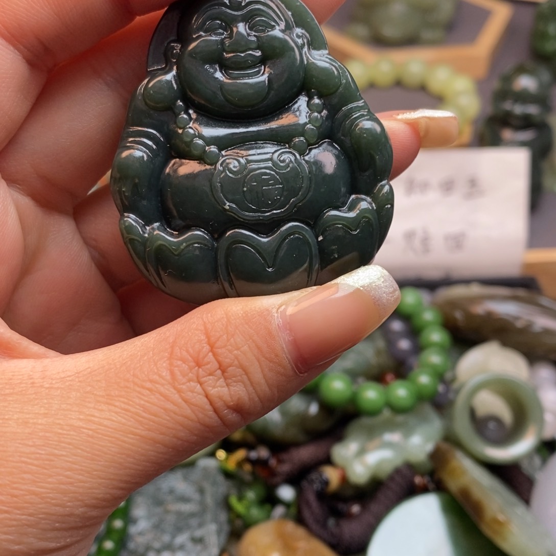 和田玉颈饰未镶嵌