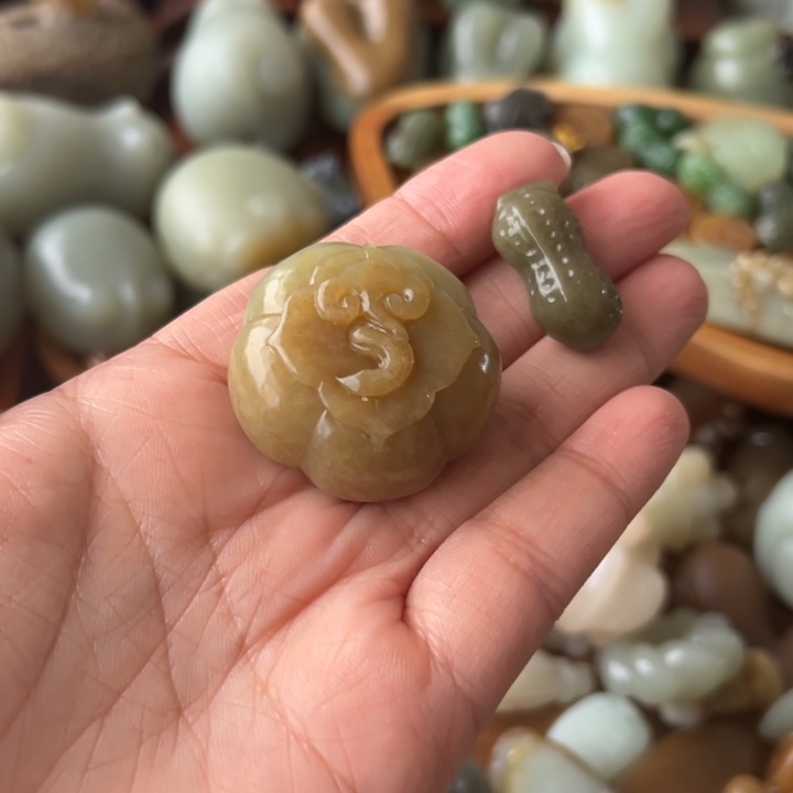 未镶嵌和田玉（糖玉）珠宝奇石今****嘴