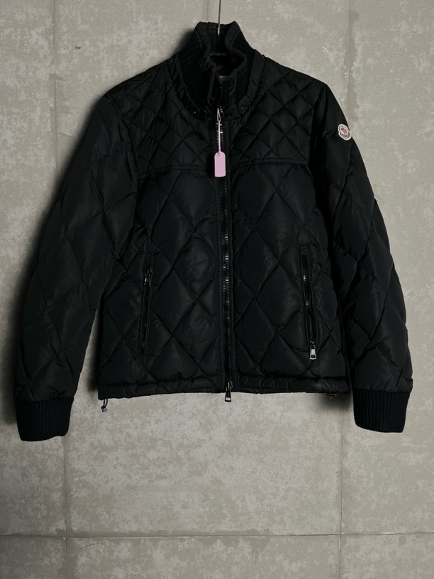未使用 MONCLER 1*1/Moncler黑色菱格压纹羽绒服/07757