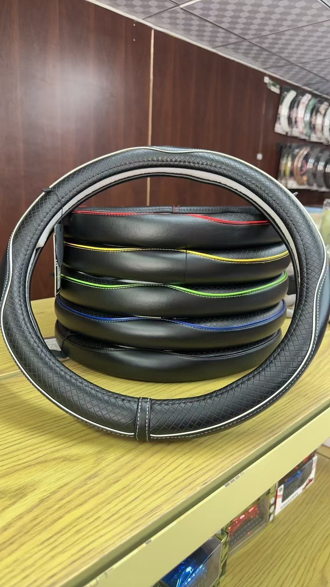 真皮方向盘套四季通用防滑耐磨汽车把套头层牛皮