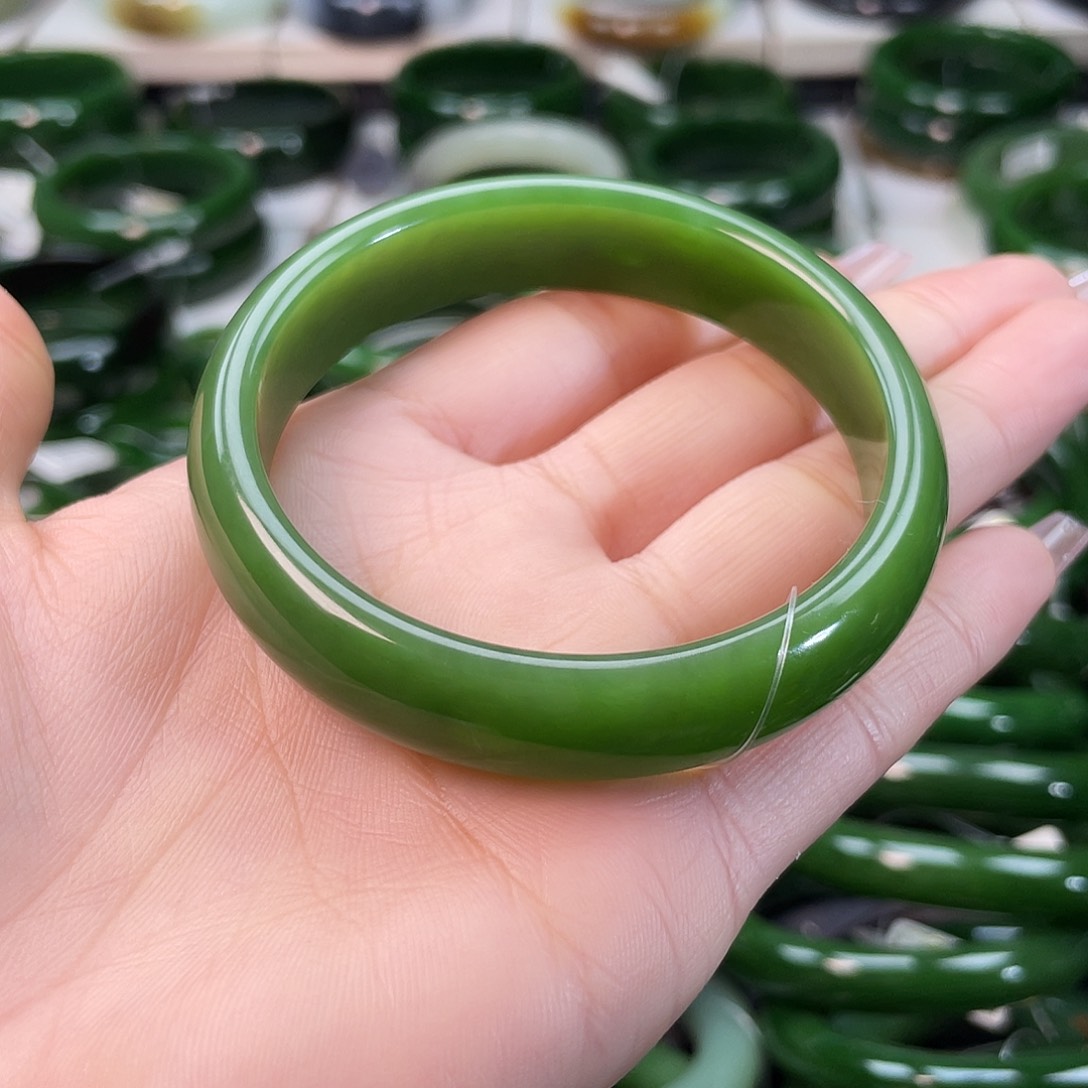 和田玉（碧玉）手镯未镶嵌