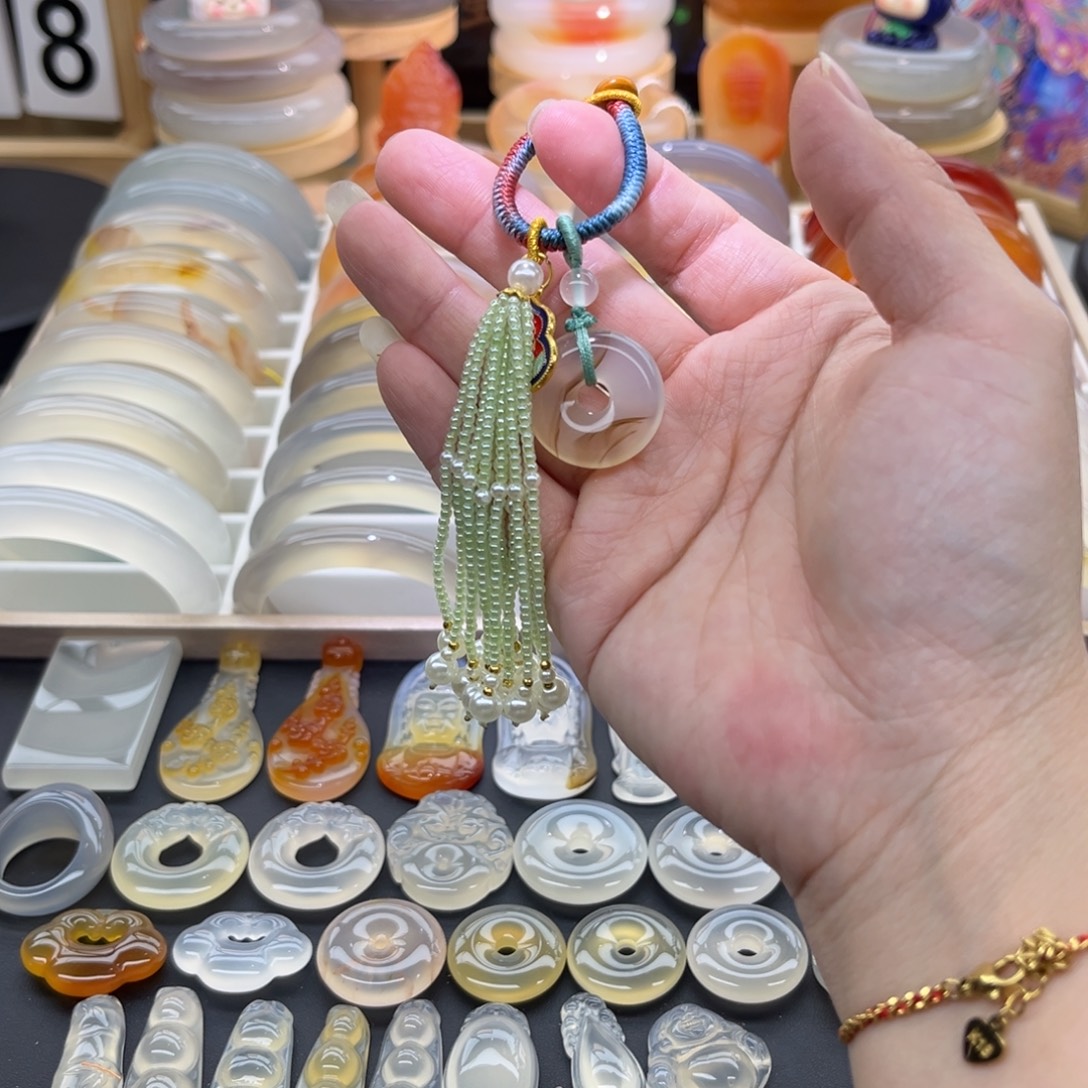 阳***秸玛瑙/玉髓未镶嵌颈饰