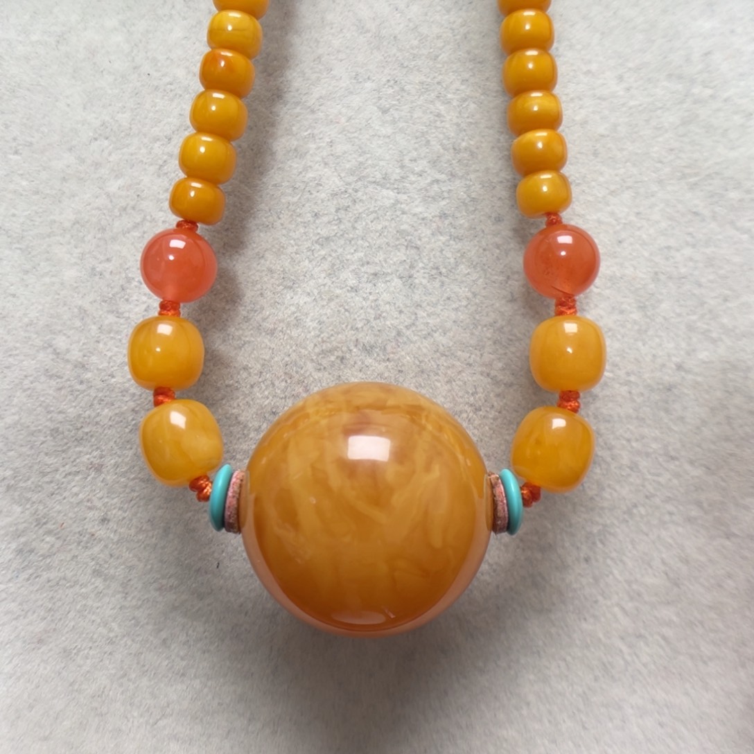 蜜蜡未镶嵌项链锁骨