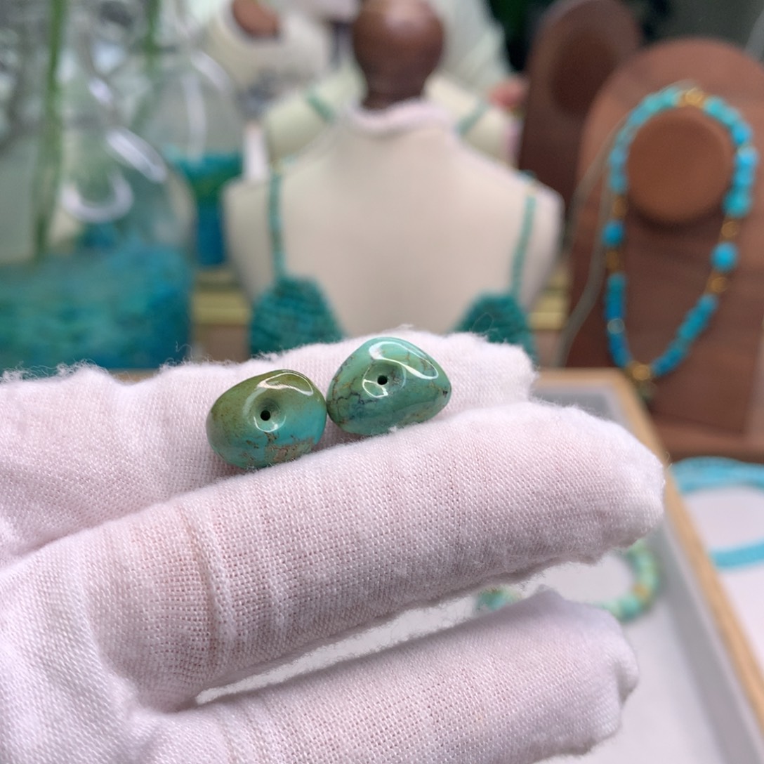 绿松石未镶嵌饰品