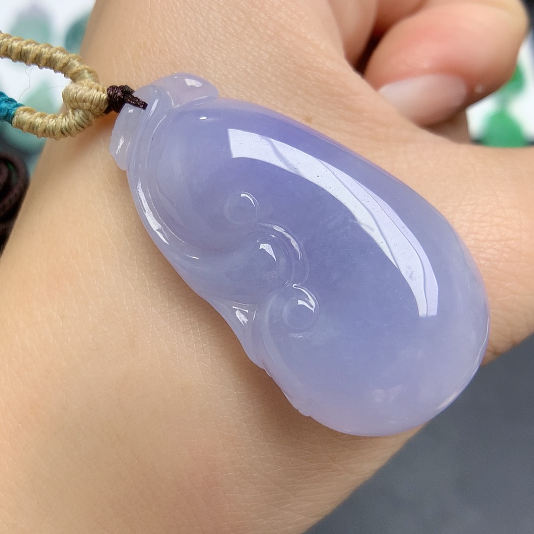 翡翠颈饰未镶嵌如意