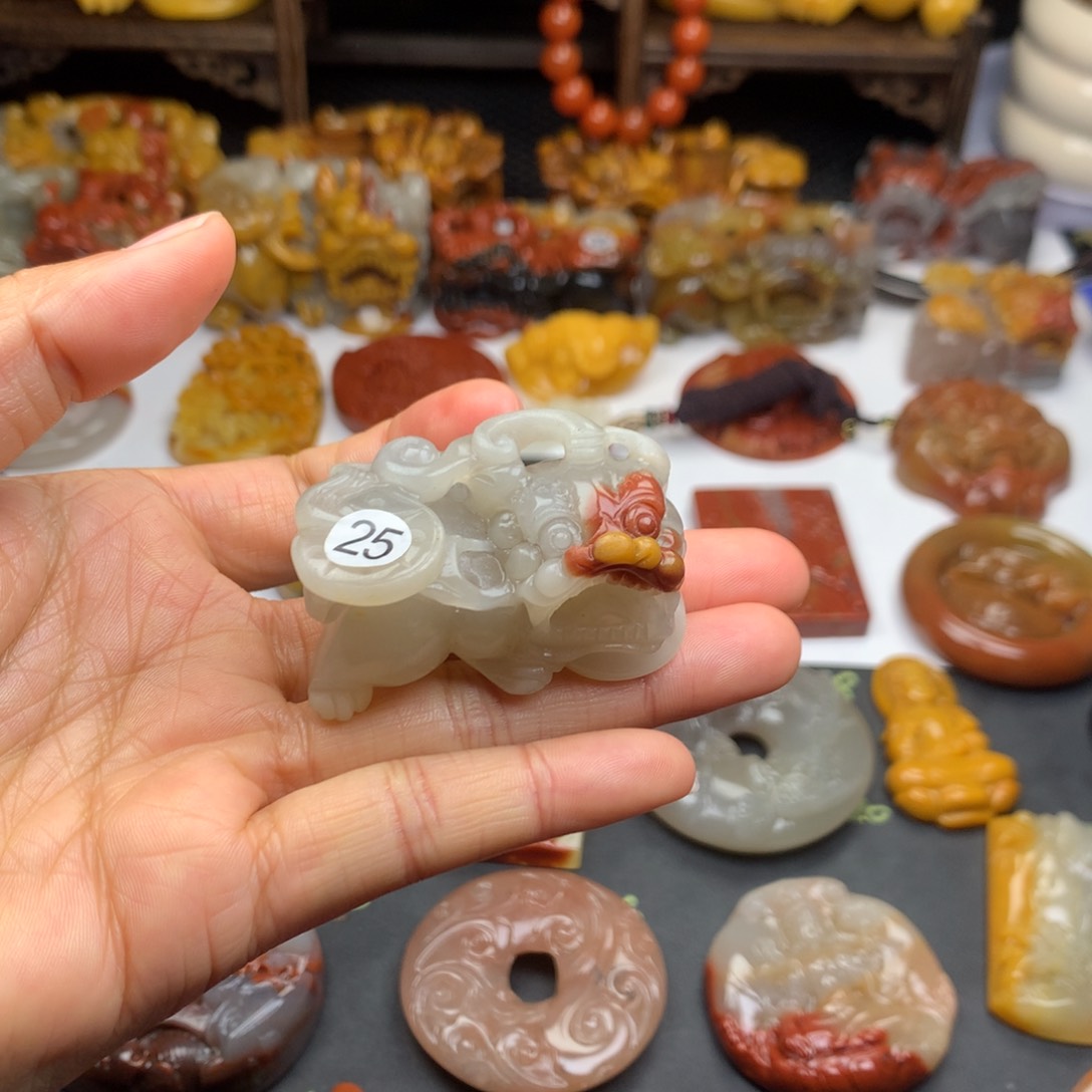 石英质玉（黄龙玉）挂件未镶嵌