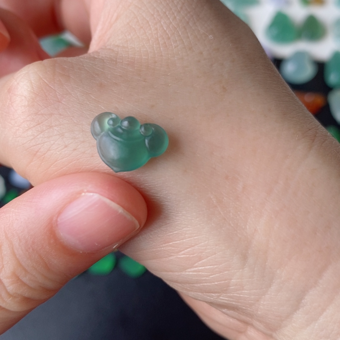 未镶嵌定制翡翠如意锁