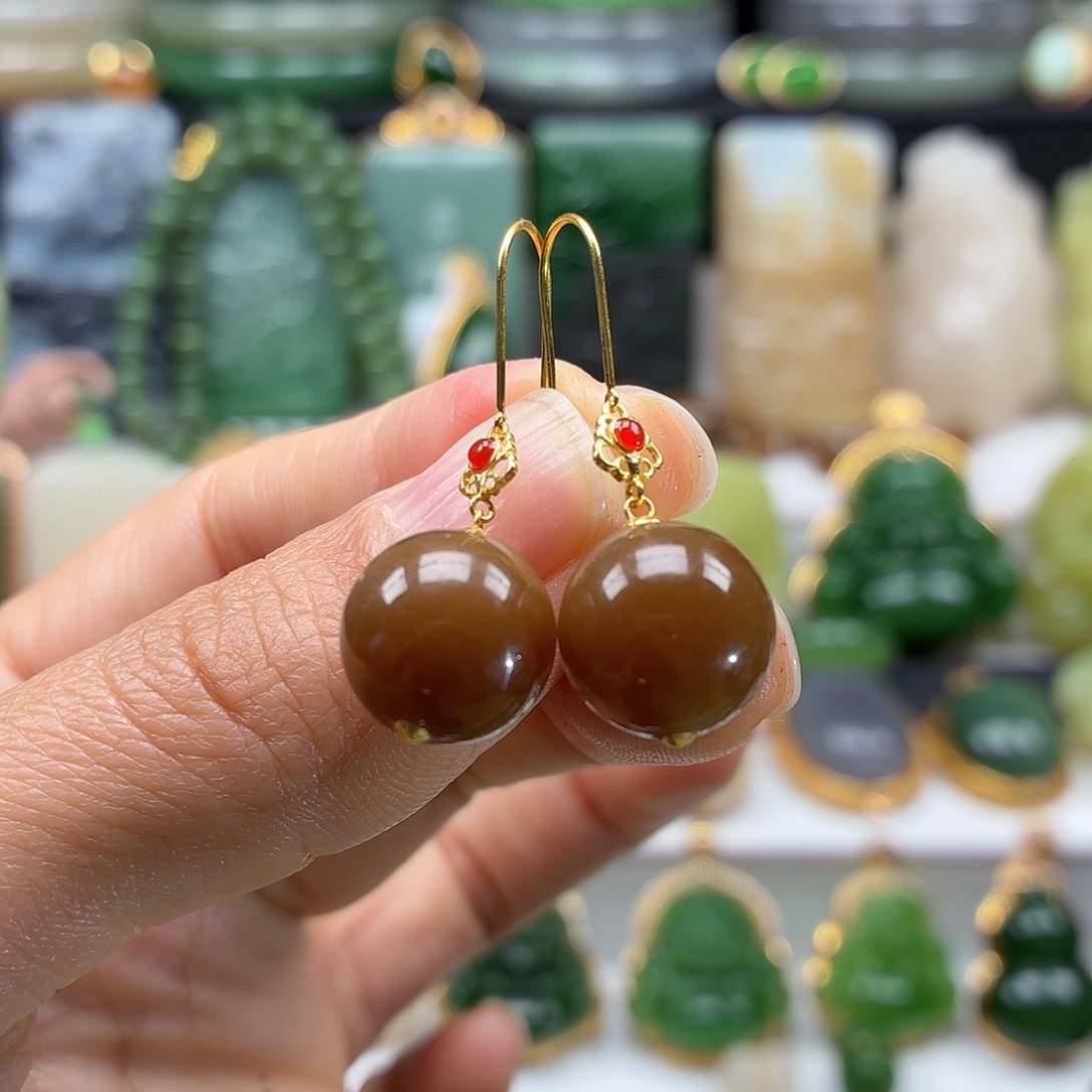 和田玉18K金镶嵌颈饰