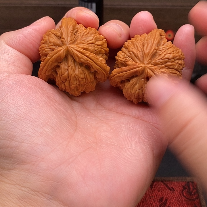飞***的把件文玩核桃白奔