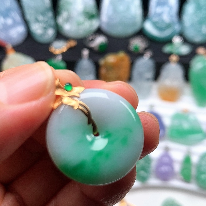 翡翠颈饰未镶嵌福利品