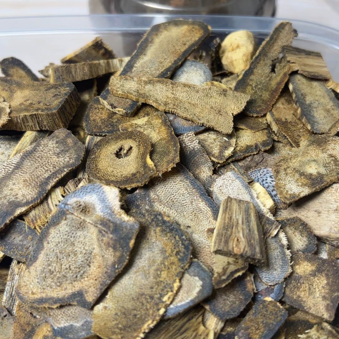 沉香沉香碎屑100克车珠高油薄片