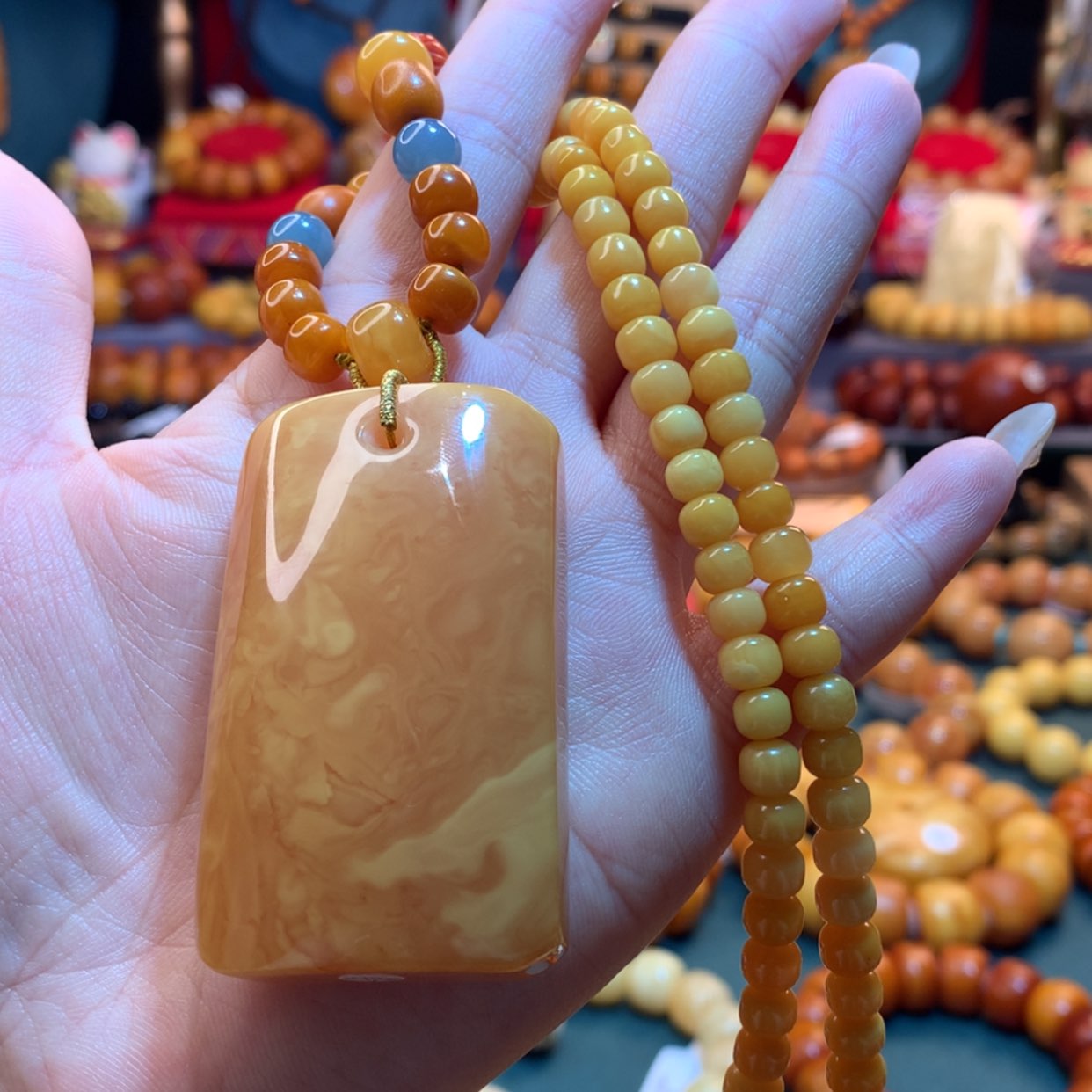 【闪购商品】蜜蜡吊坠(赠链)未镶嵌