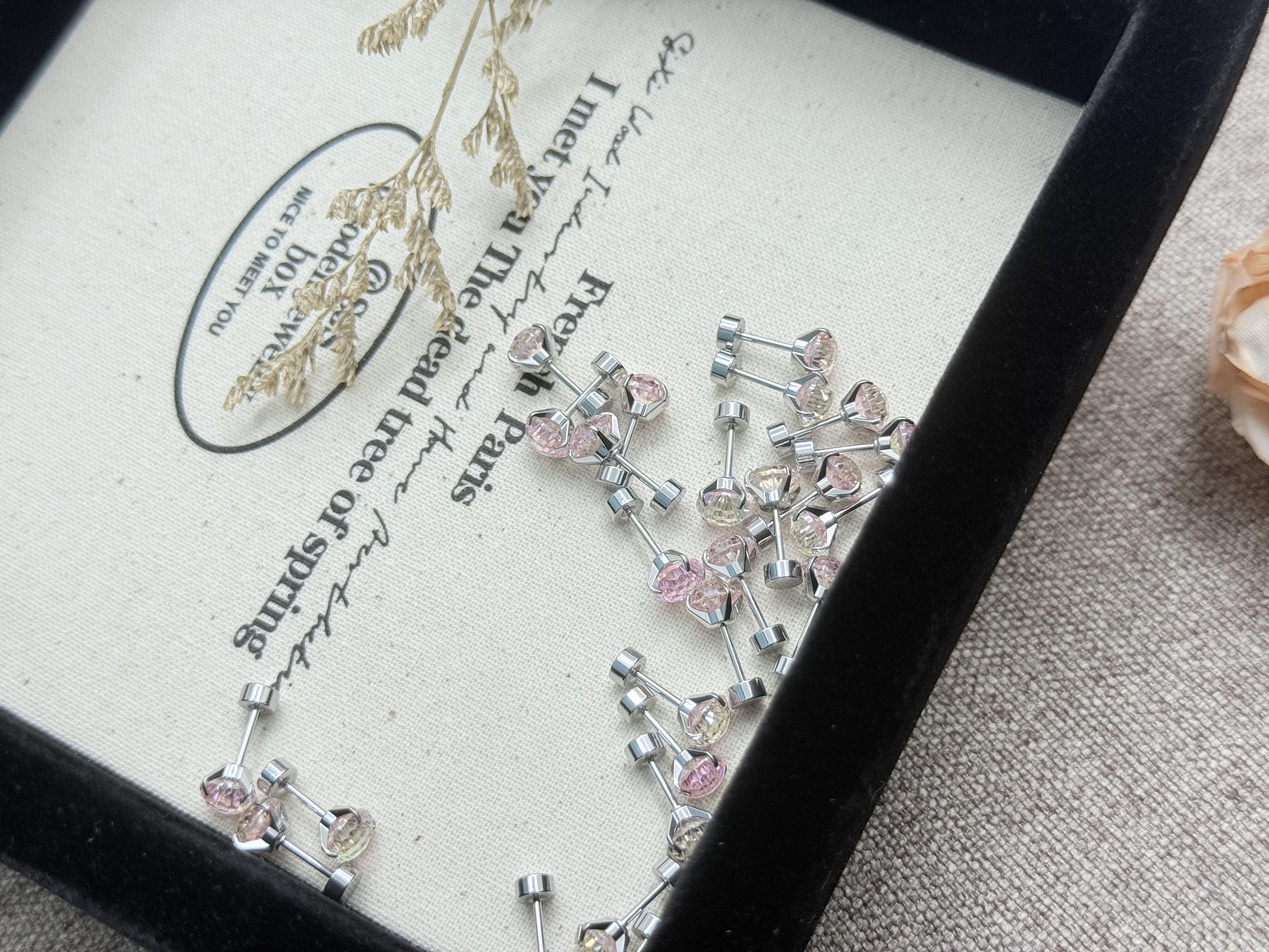 钛钢锆石耳饰 A208 双色渐变烟花切锆石6mm耳骨钉耳钉耳蜗钉