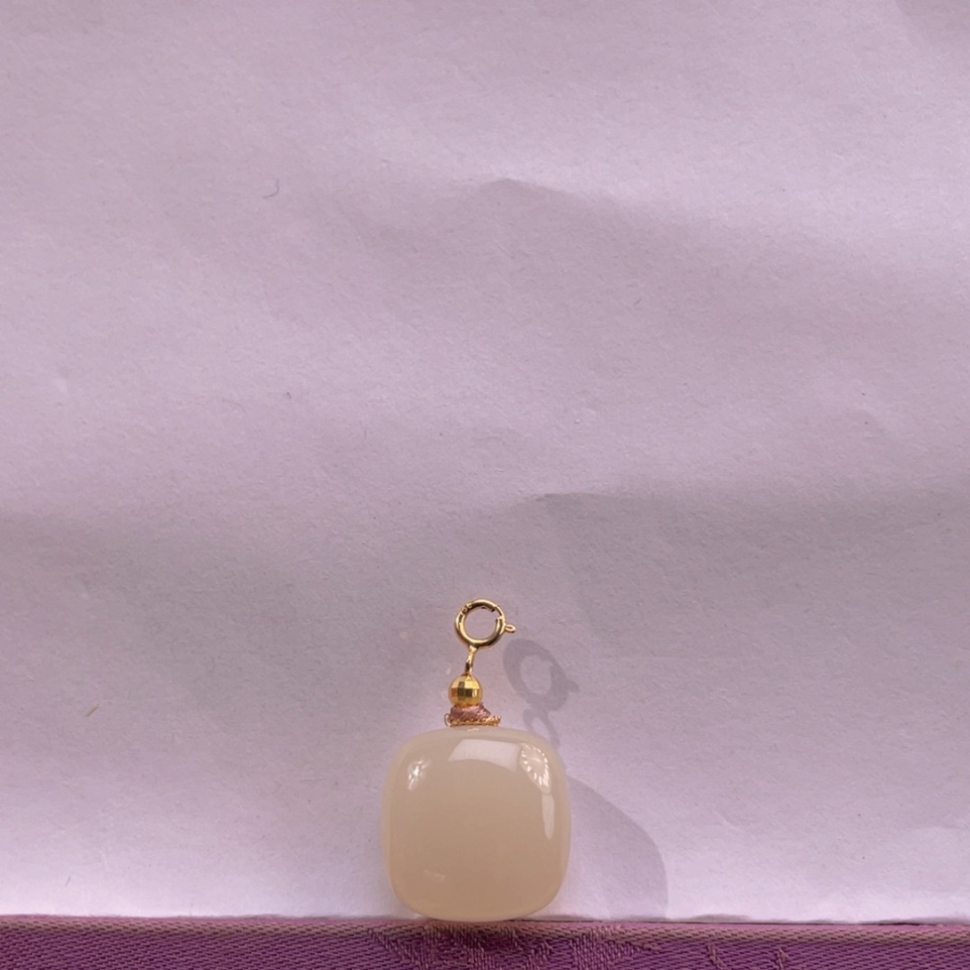 和田玉18K金镶嵌吊坠(不含链)