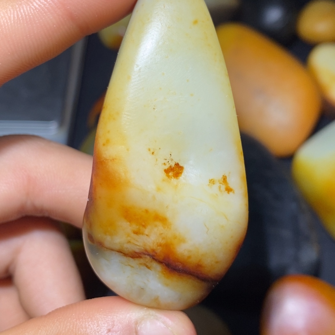 和田玉未镶嵌珠宝奇石