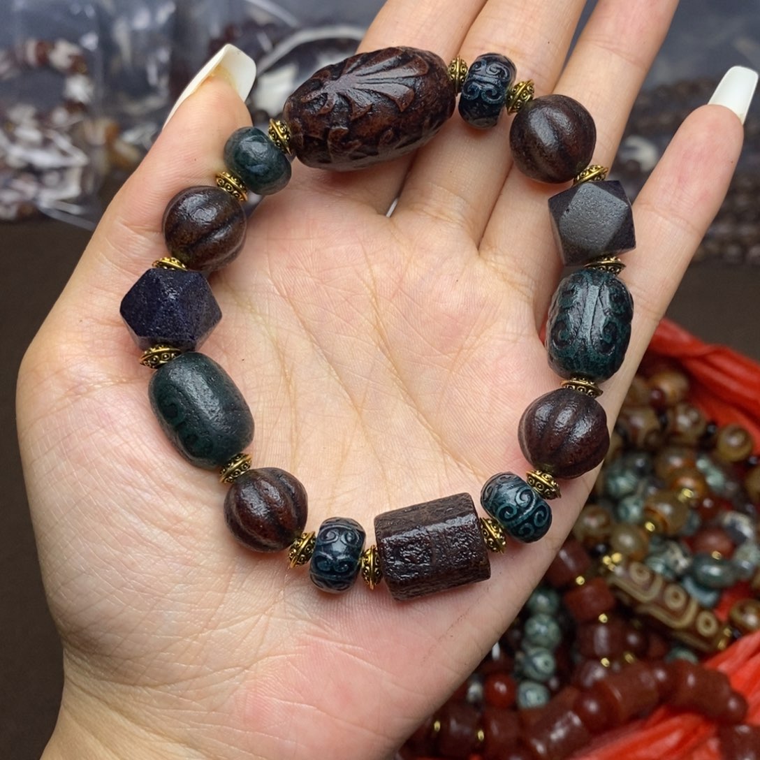 未镶嵌颈饰玛瑙/玉髓