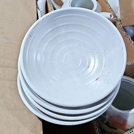 摆件陶瓷盘子碗啥都有