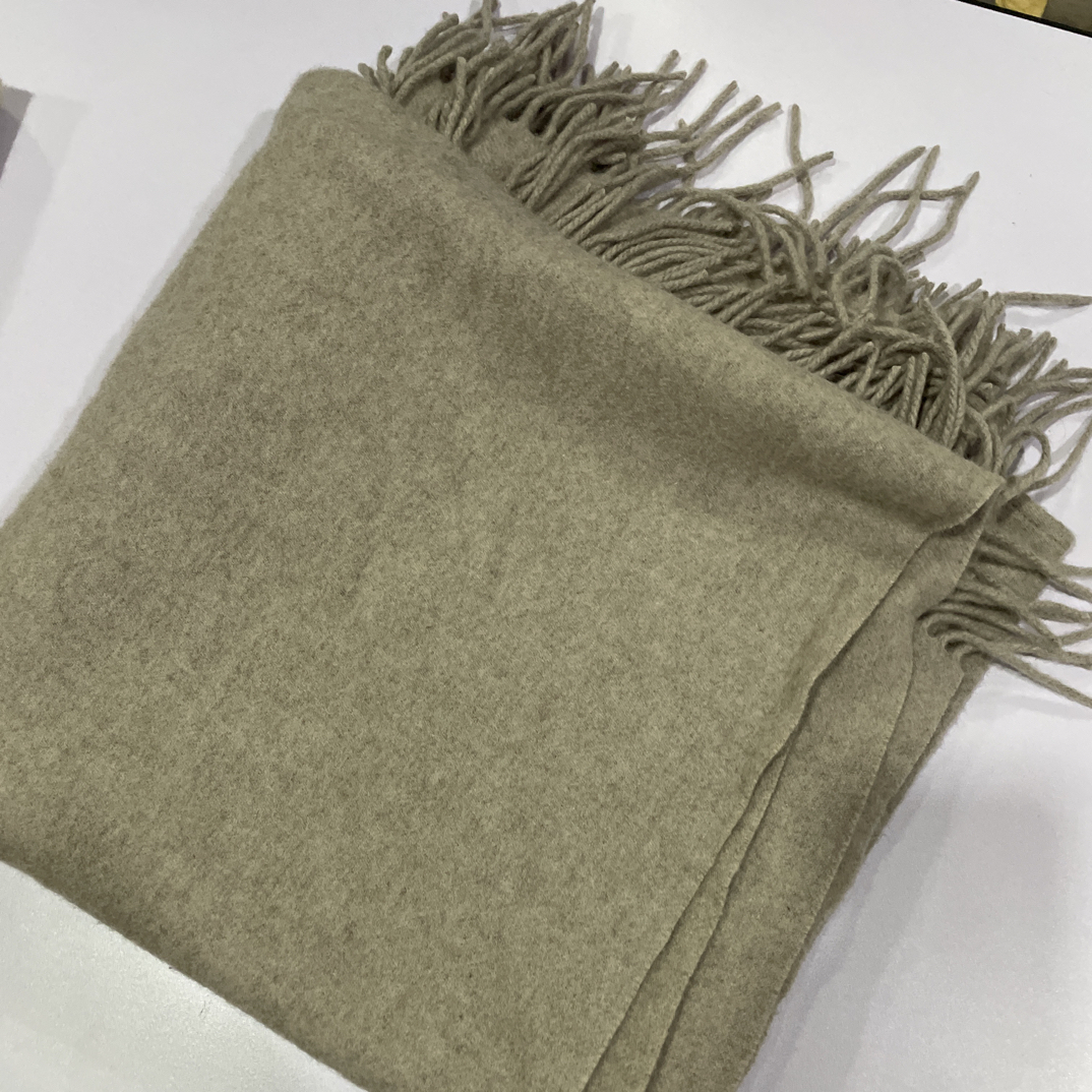 秋冬纯保暖百搭灰色大披肩流苏019