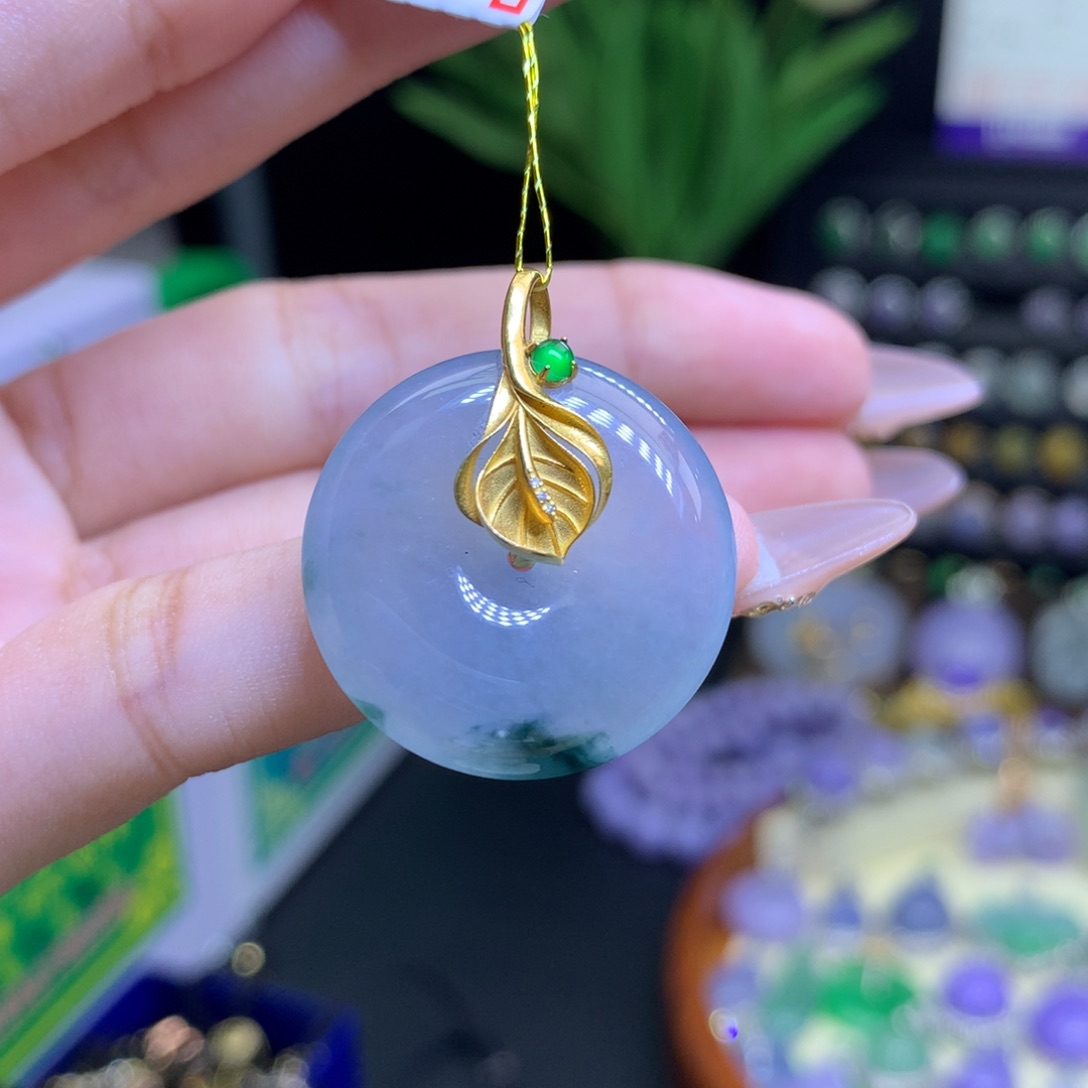 翡翠颈饰18K金镶嵌天然