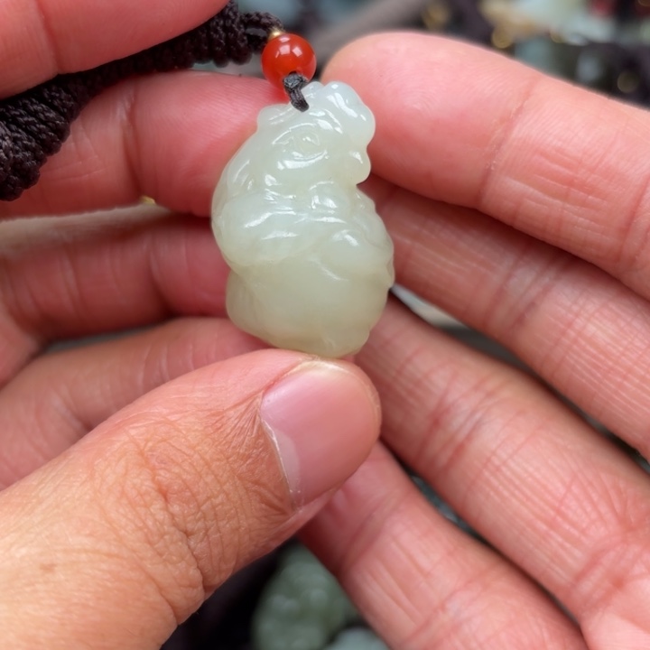 和田玉吊坠未镶嵌