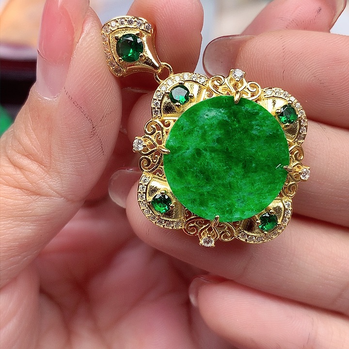 翡翠颈饰银S925镶嵌翡翠