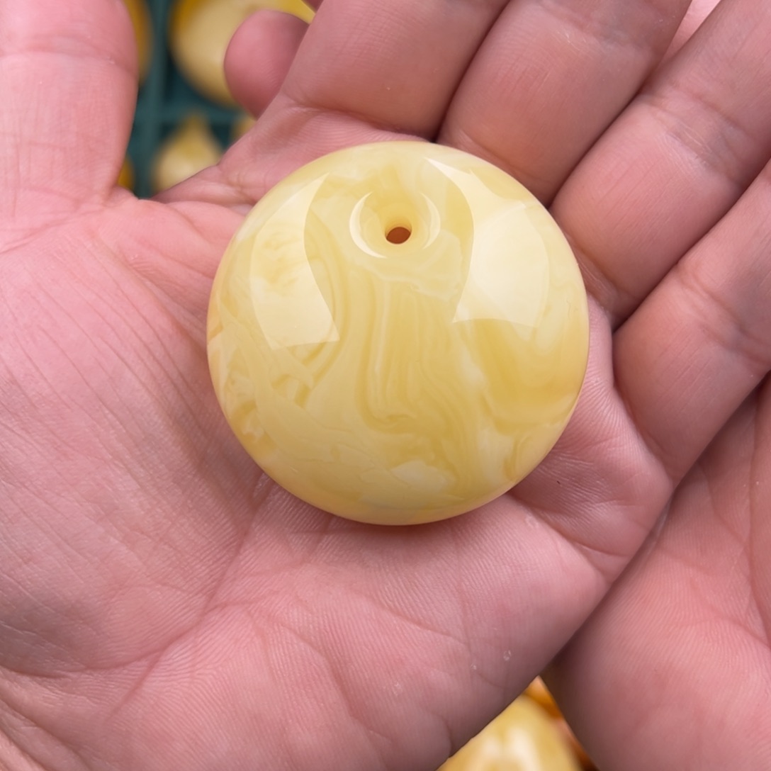 琥珀颈饰未镶嵌纯天然蜜蜡
